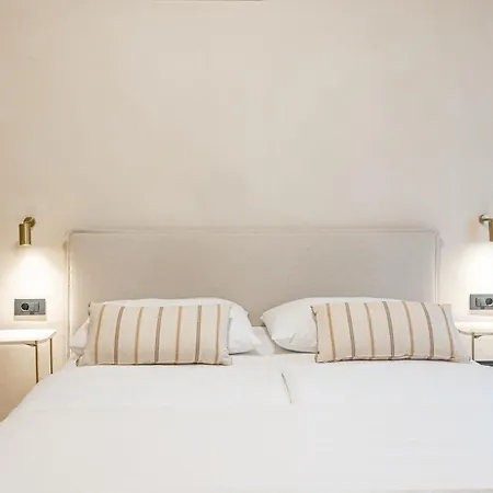 Lo͝or Luxury Retreat Hotel
