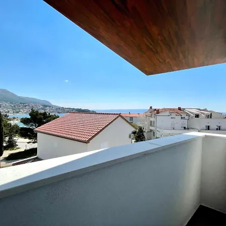 Lo͝or Luxury Retreat Hotel 4*
