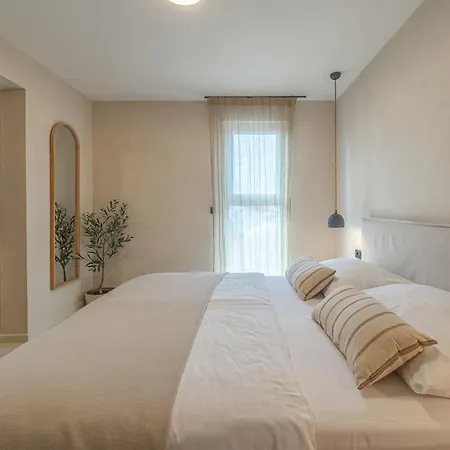 Lo͝or Luxury Retreat 4* Stobrec