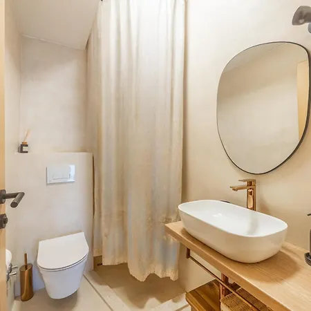 Hotel Lo͝or Luxury Retreat 4*
