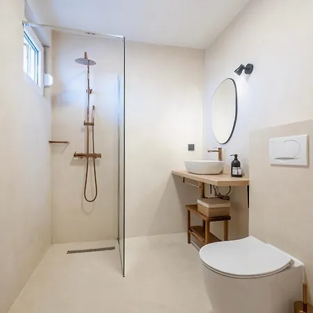 Lo͝or Luxury Retreat Hotel Stobrec