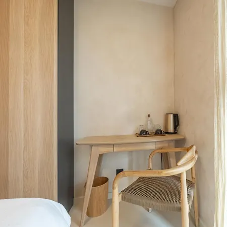 Lo͝or Luxury Retreat Hotel