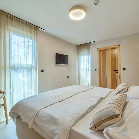 Lo͝or Luxury Retreat 4* Stobrec