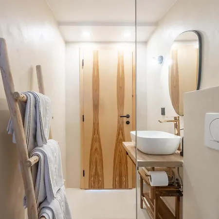 Lo͝or Luxury Retreat Stobrec
