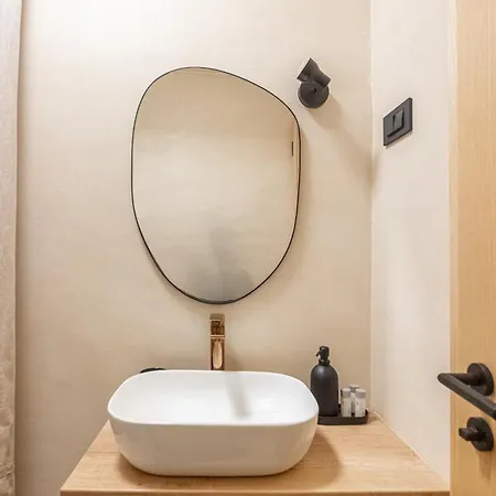 Lo͝or Luxury Retreat Hotel Stobrec