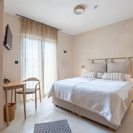 Lo͝or Luxury Retreat 4*